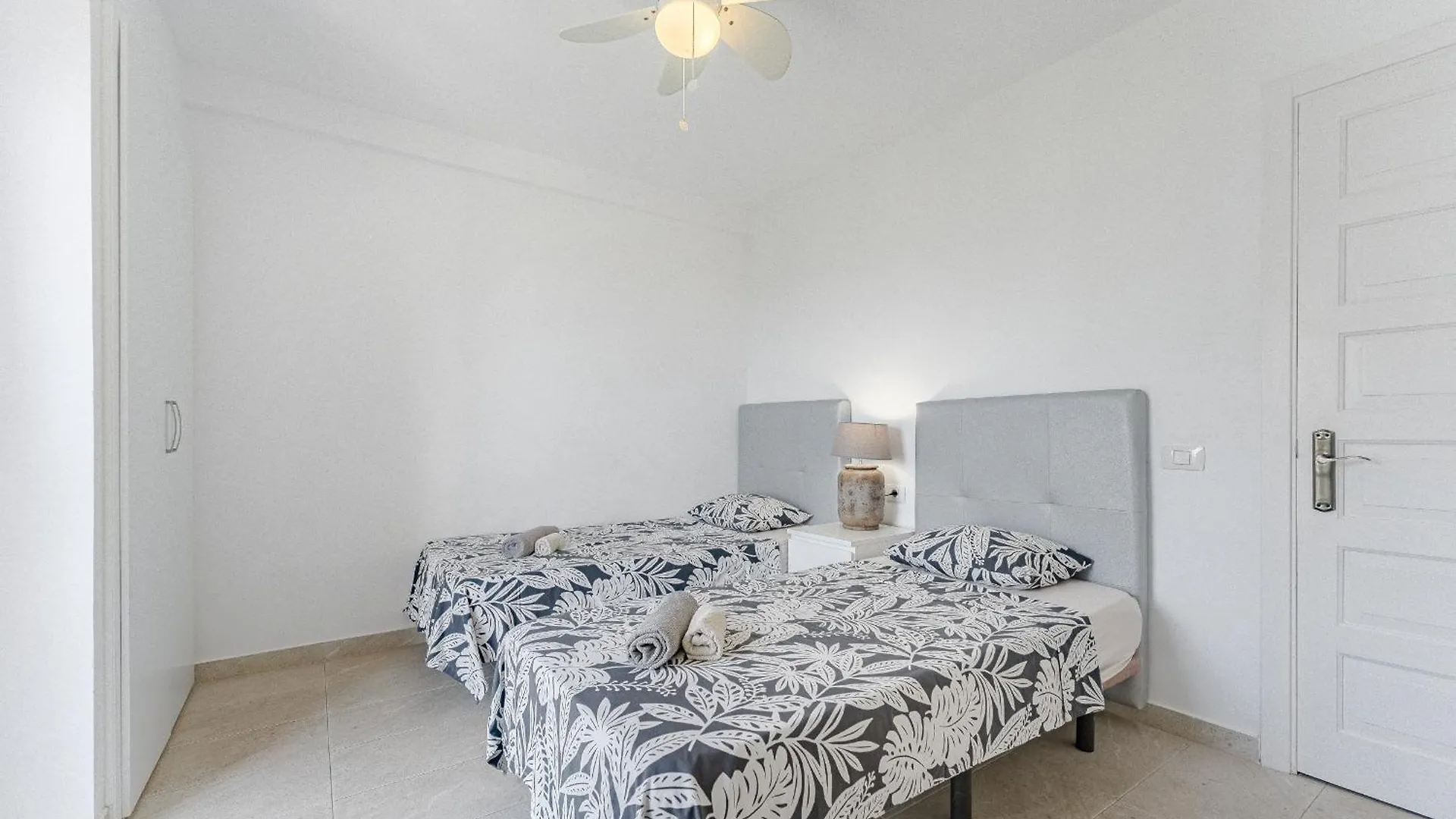 Appartamento Duplex In Complex Andorra Arona